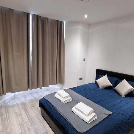 Skyview Strathnairn Apartment 1 カーディフ エクステリア 写真