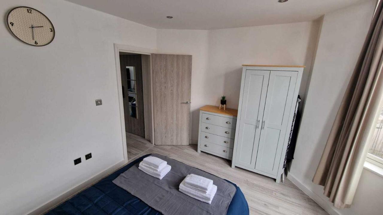 Skyview Strathnairn Apartment 1 カーディフ エクステリア 写真