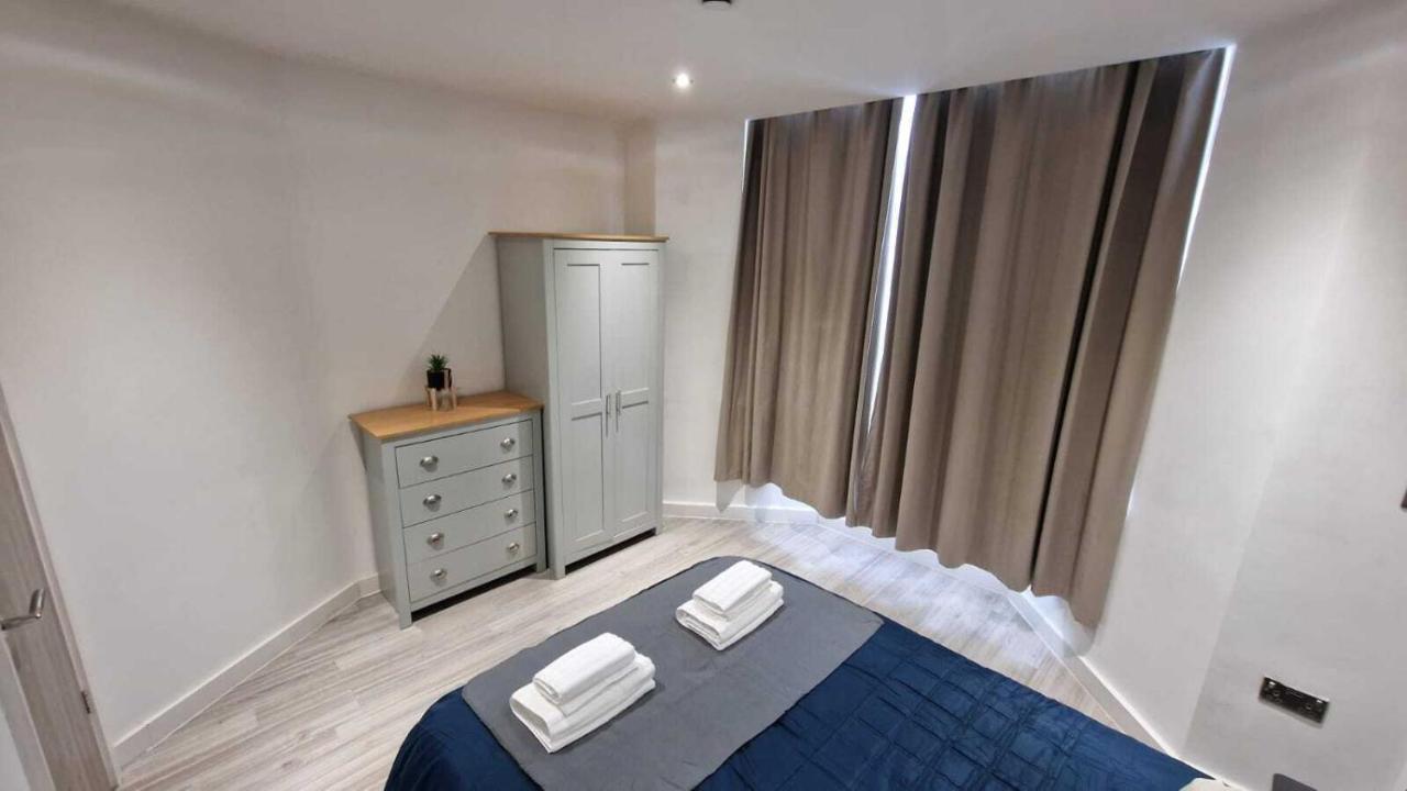 Skyview Strathnairn Apartment 1 カーディフ エクステリア 写真