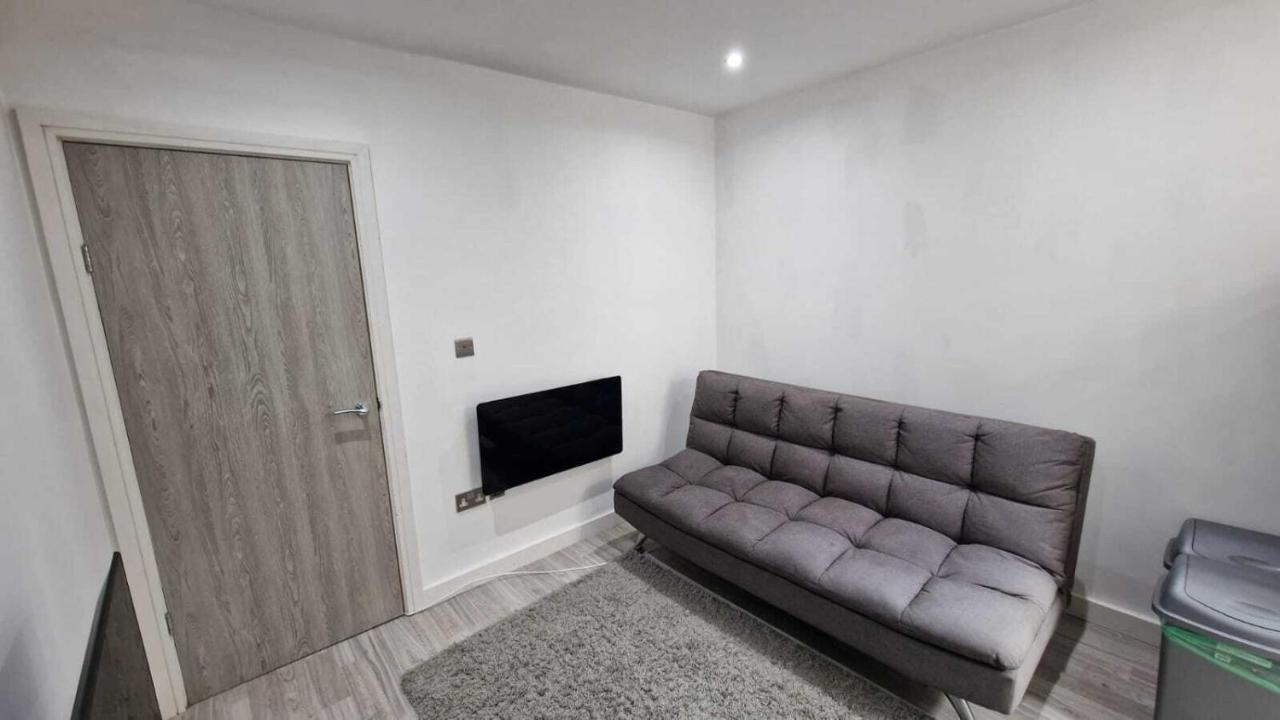 Skyview Strathnairn Apartment 1 カーディフ エクステリア 写真
