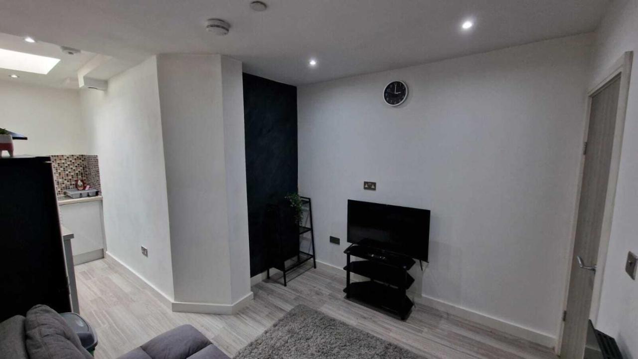 Skyview Strathnairn Apartment 1 カーディフ エクステリア 写真